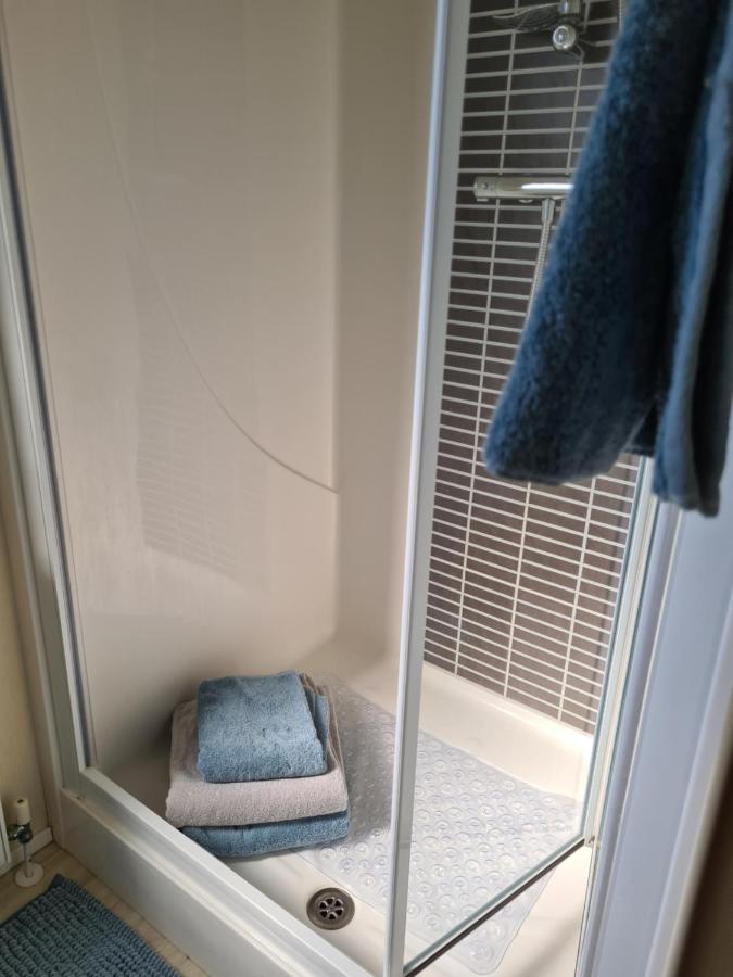Beautiful 2 Bedroom Caravan, Holiday Park Tenby Saint Florence Exterior photo