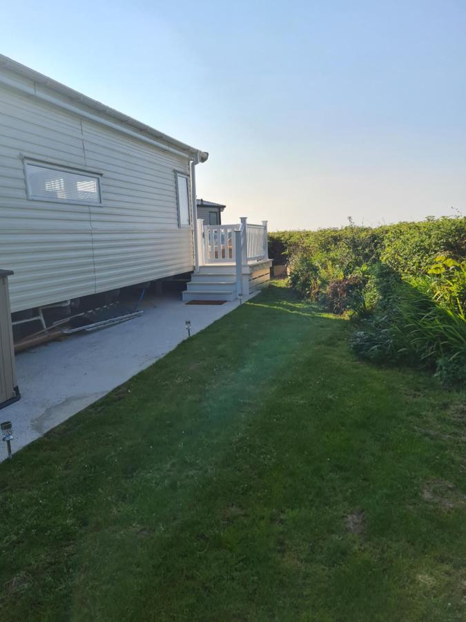 Beautiful 2 Bedroom Caravan, Holiday Park Tenby Saint Florence Exterior photo
