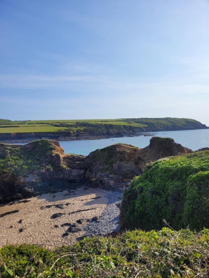 Beautiful 2 Bedroom Caravan, Holiday Park Tenby Saint Florence Exterior photo